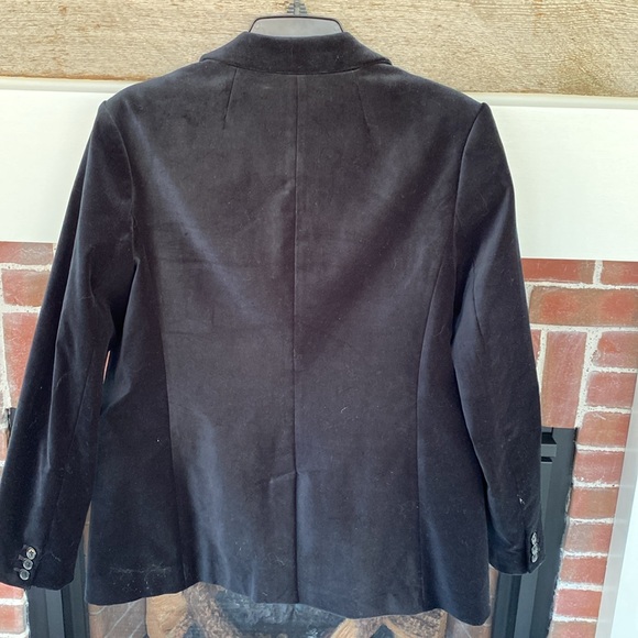 Banana Republic Velvet Blazer - Picture 4 of 9